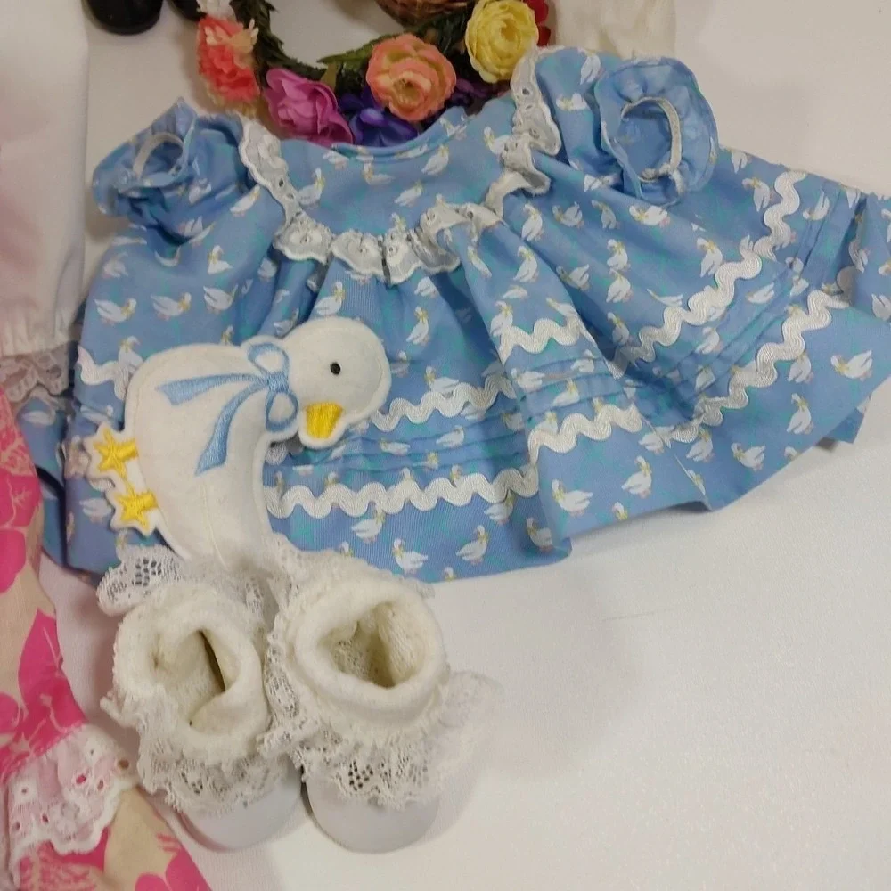 Vtg Lot Doll Clothes Accesories Irish Hawaiian Christening Duck Shoes Headband‎